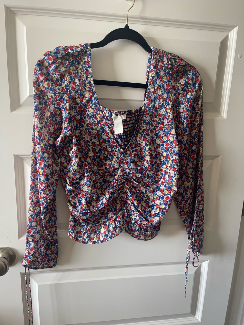 H & M Floral V-Neck Sleeveless Top in Blue, Red, Yellow